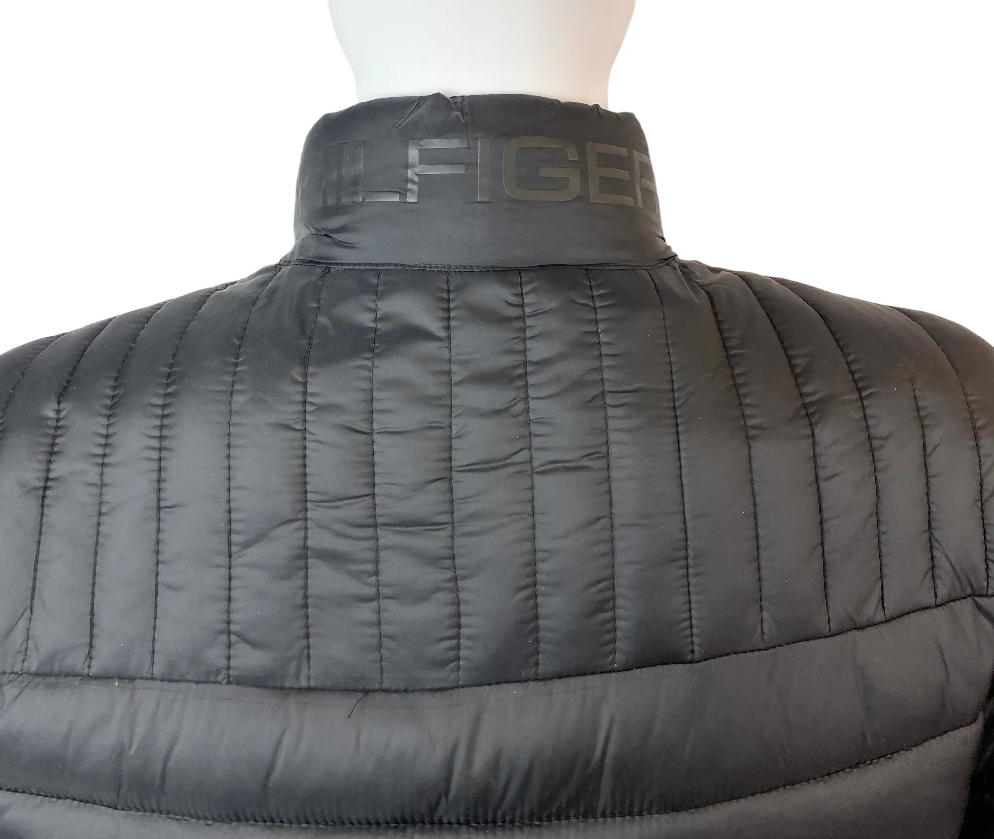 Tommy Hilfiger Mens Quilted Nylon Packable Winter Jacket - 150AN796